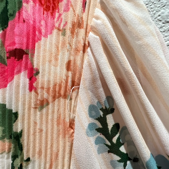 Ivory Floral Dress - Picture 2 of 13